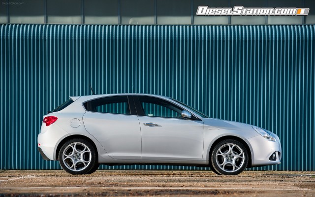 Alfa Romeo Giulietta Business Edition 2015 Widescreen Picture #1 Alfa Romeo Giulietta Business Edition 2015 Widescreen Picture #1